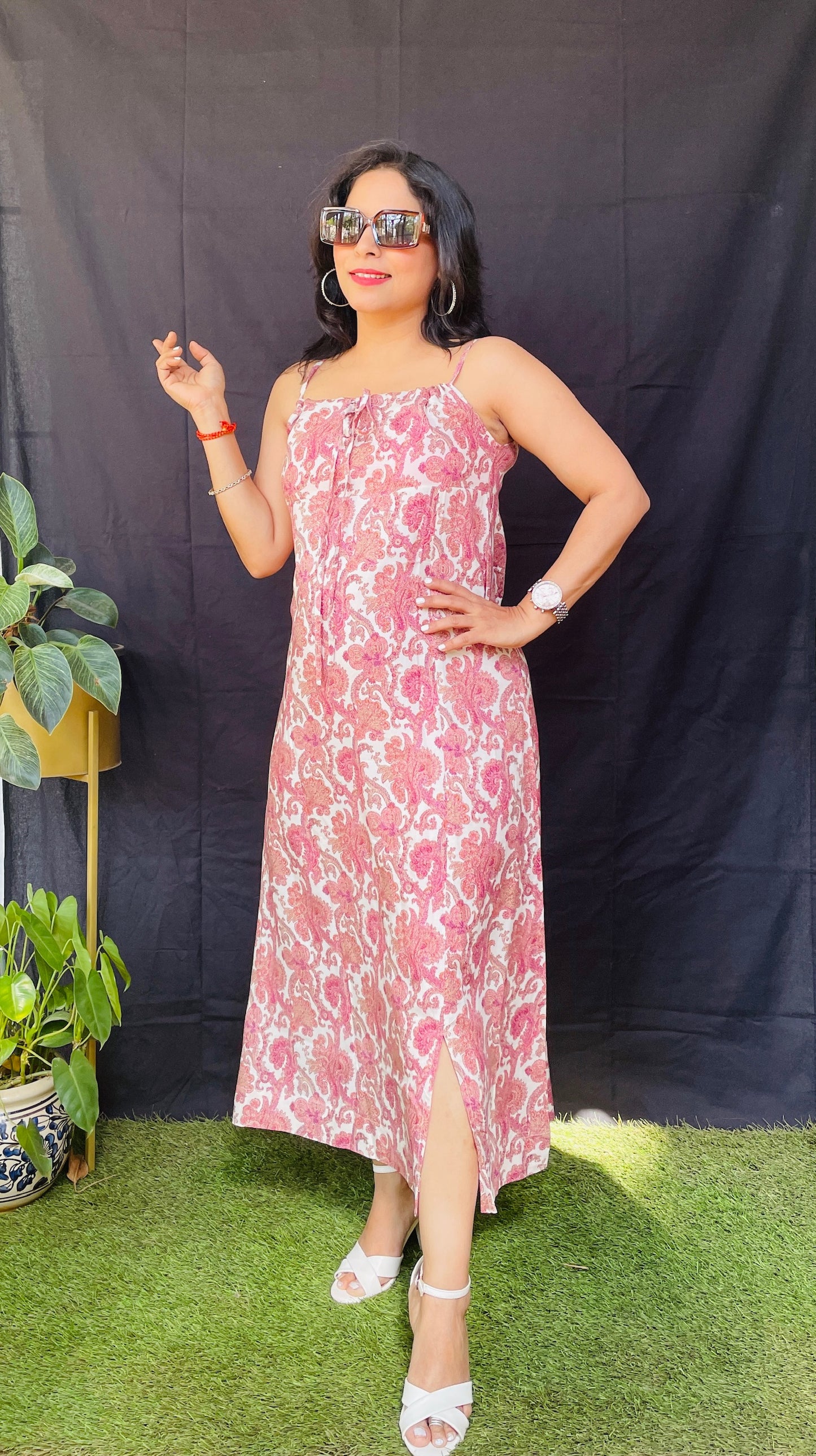 Tie & Slit Summer Elegance