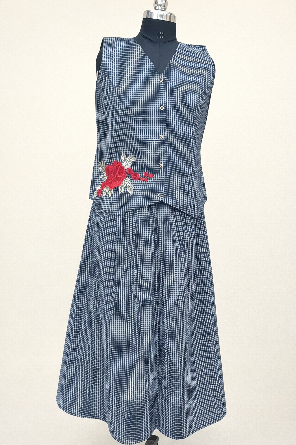 Cotton dark blue skirt and vase coat